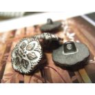 Kerek virágmintás fémgomb - 16 mm - bronz patina