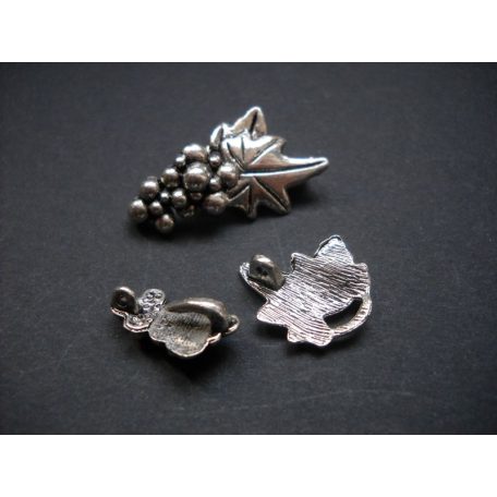 Szőlőfürt ékszerkapocs - antik ezüst