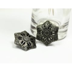 Antique finish metal button 