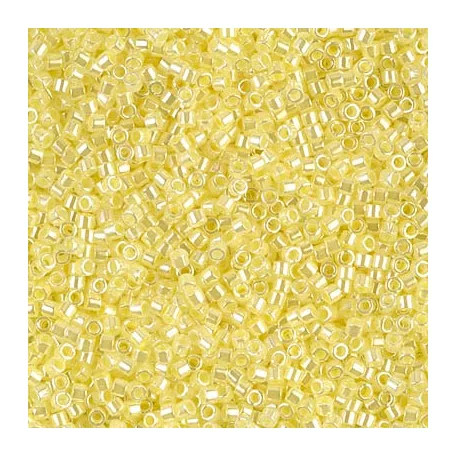 Delica 11/0 -  DB0232 - Lined Crystal Pale Yellow Luster - 5 gr