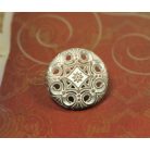 Kerek virágmintás fémgomb - 20 mm - bronz patina