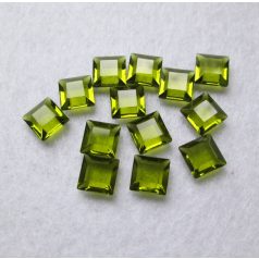   Swarovski kristály négyzet alakú kő - 8 mm - olivine - UF