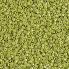 Delica 11/0 -  DB0262 - Opaque Chartreuse Luster  - 5 gr