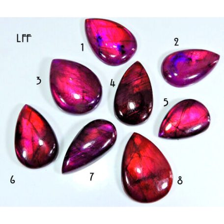 Labradorit kaboson - fukszia  - vegyes méret - ovális (LFF1-8)