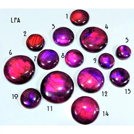Labradorit kaboson - fukszia  - vegyes méret - kerek (LFA1-14)