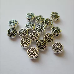 Fémgyöngy  - 6 mm - antik ezüst virág